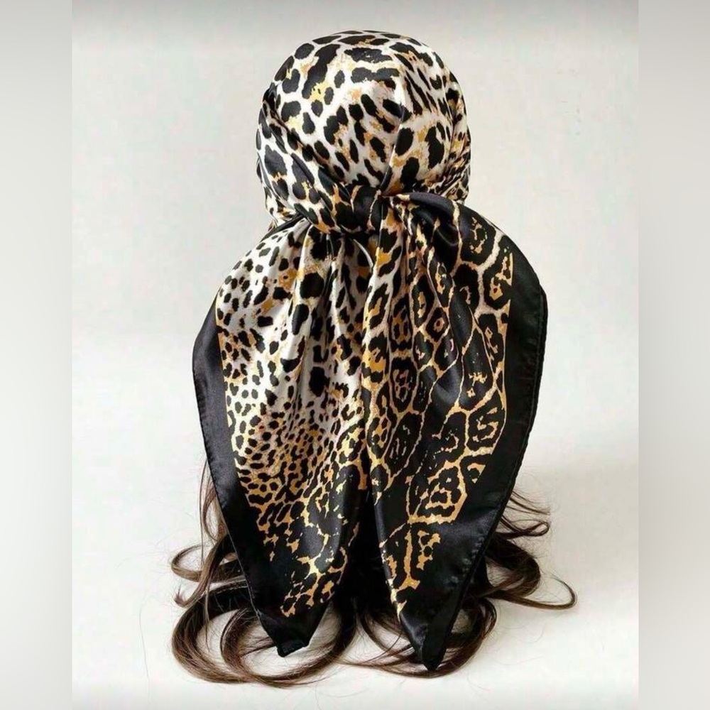 Leopard Print Silk Scarf🌟